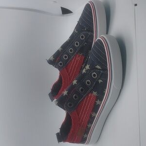 Blowfish Malibu distressed American Flag women's size 7.5